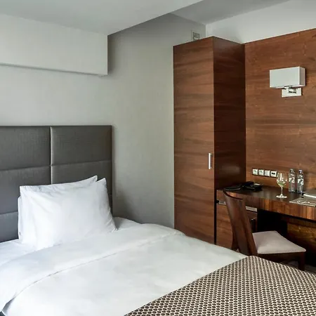Warszawianka 4*